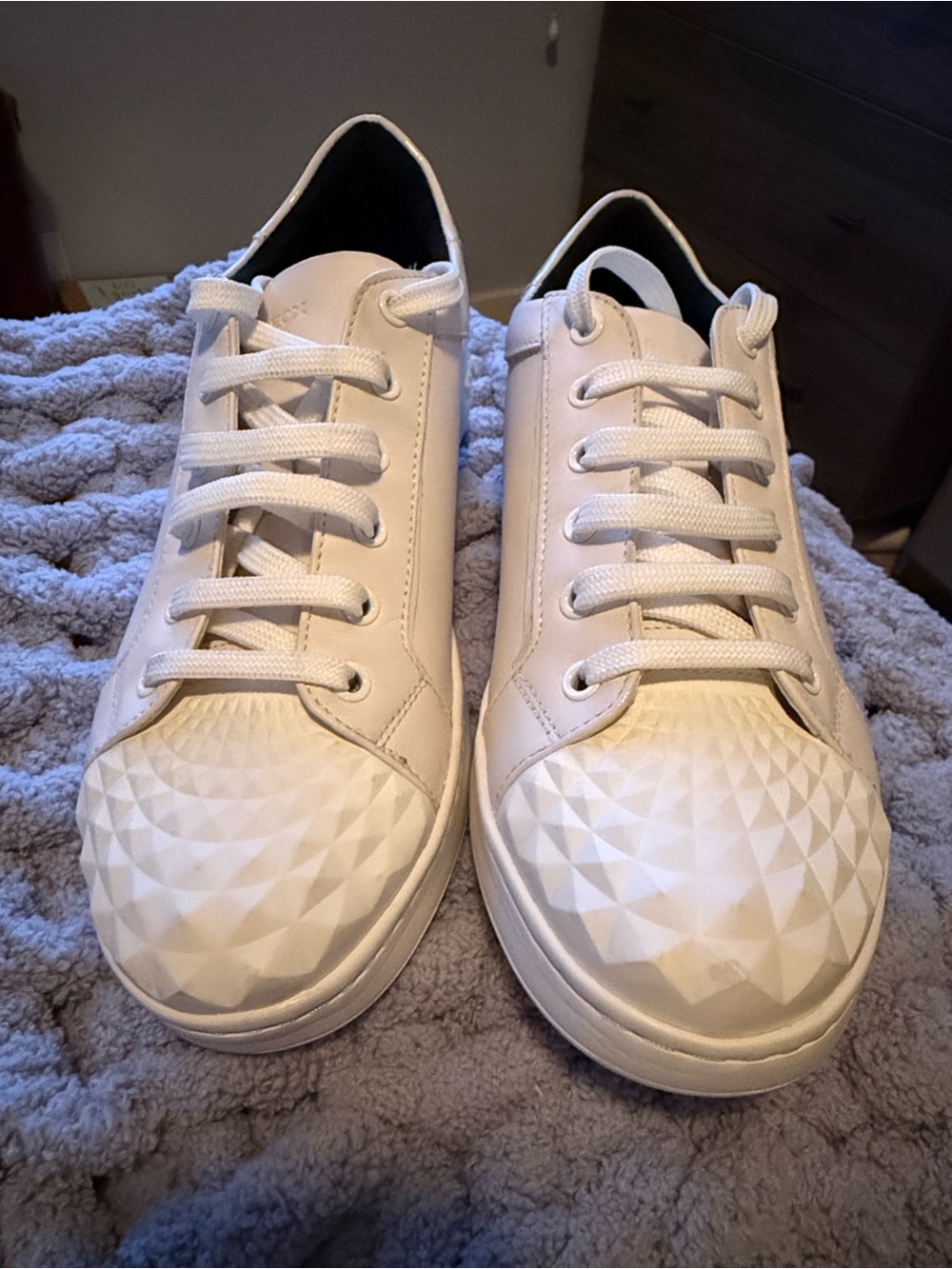 Geox NWOT & box White Low-Top Sneakers with designer inspired Textured Toe